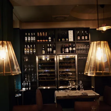 Fado & Restaurant Hotel 3*