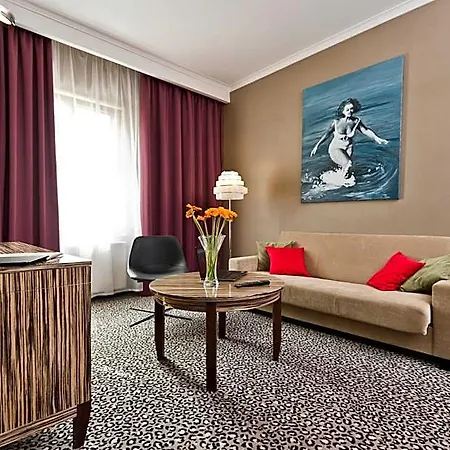 Fado & Restaurant Отель 3*