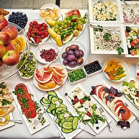 Fado & Restaurant Отель Свидница